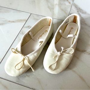 Ballet shoes sz 7 white leather color office